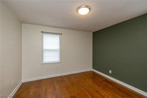 4432 W 58th Cleveland OH 44144