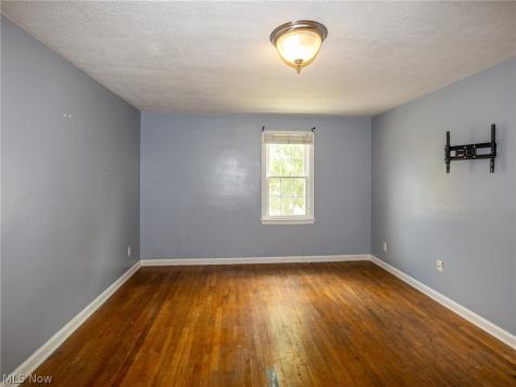 4432 W 58th Cleveland OH 44144