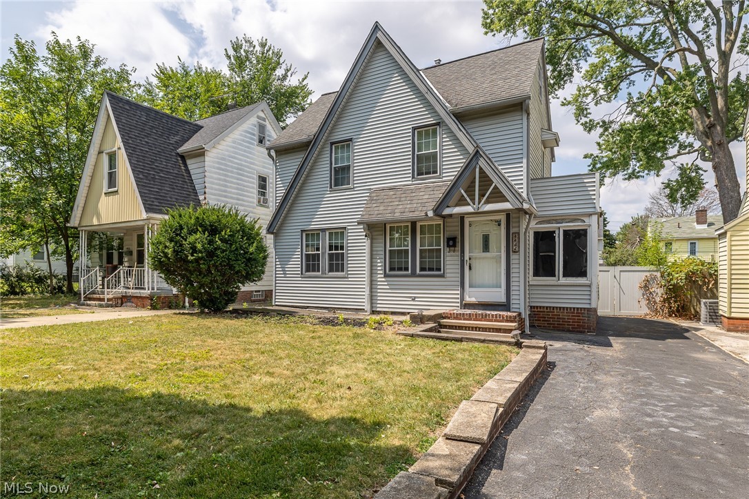 4432 W 58th Cleveland OH 44144