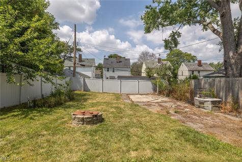 4432 W 58th Cleveland OH 44144
