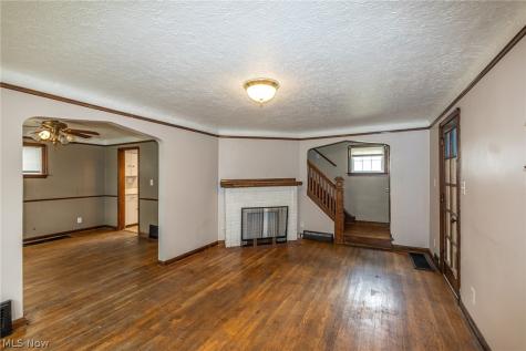 4432 W 58th Cleveland OH 44144