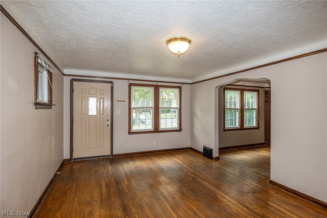 4432 W 58th Cleveland OH 44144