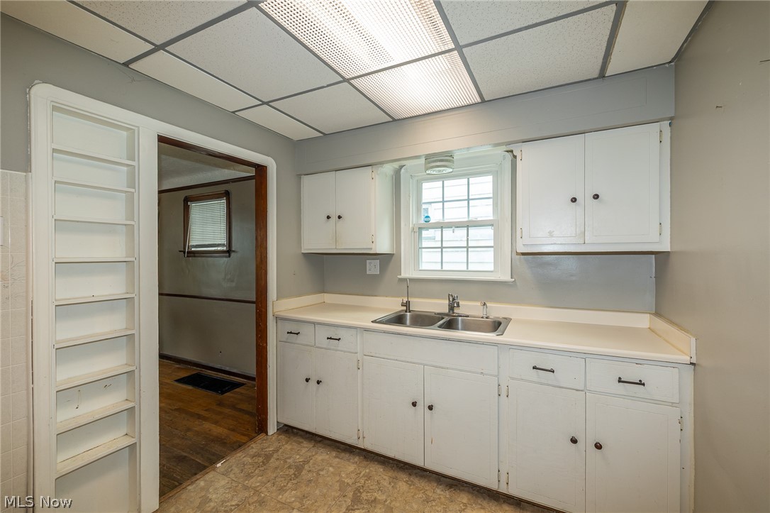 4432 W 58th Cleveland OH 44144