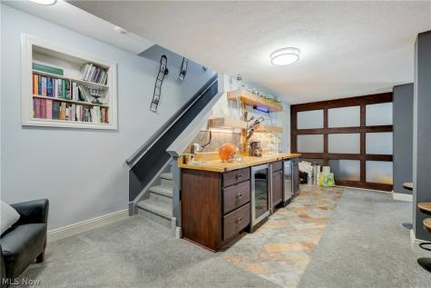 9 River Side Drive Rocky River OH 44116