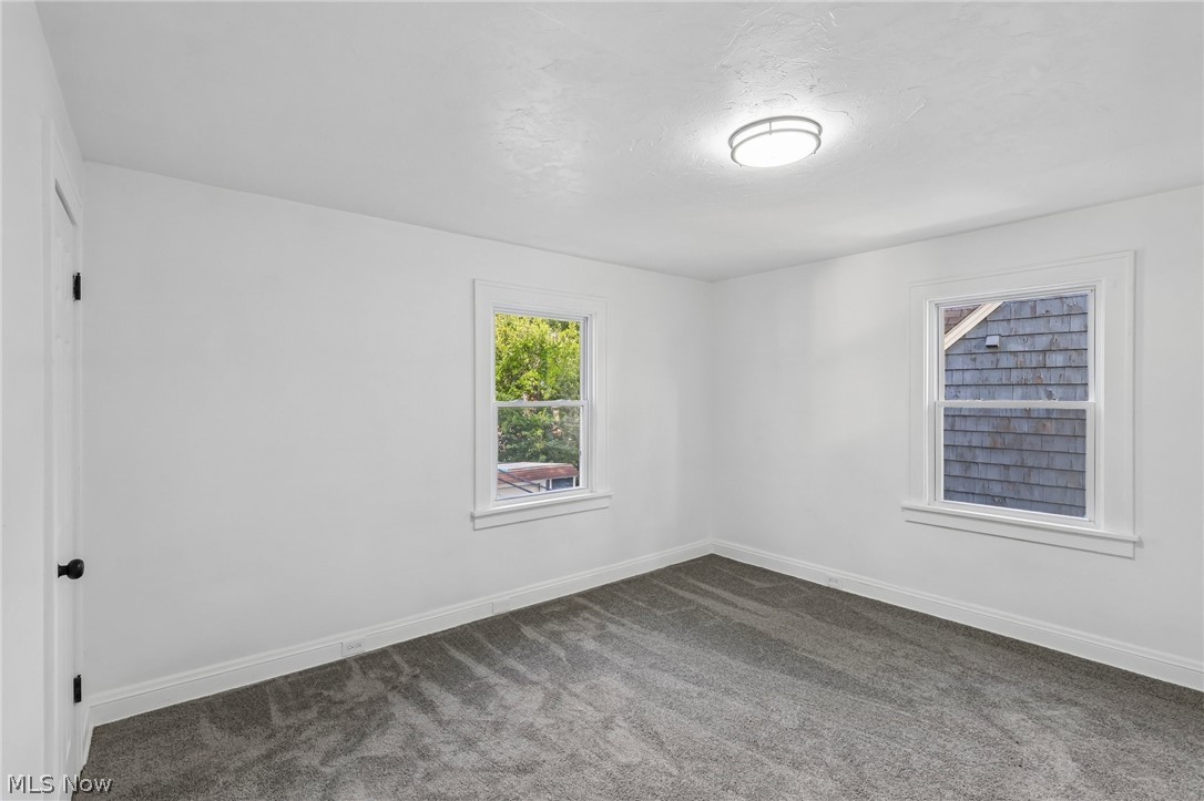 906 Keystone Drive Cleveland Heights OH 44121