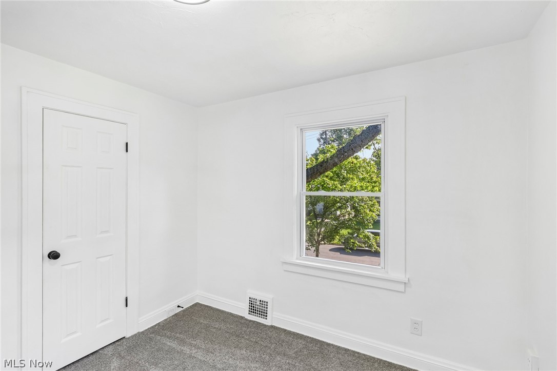 906 Keystone Drive Cleveland Heights OH 44121