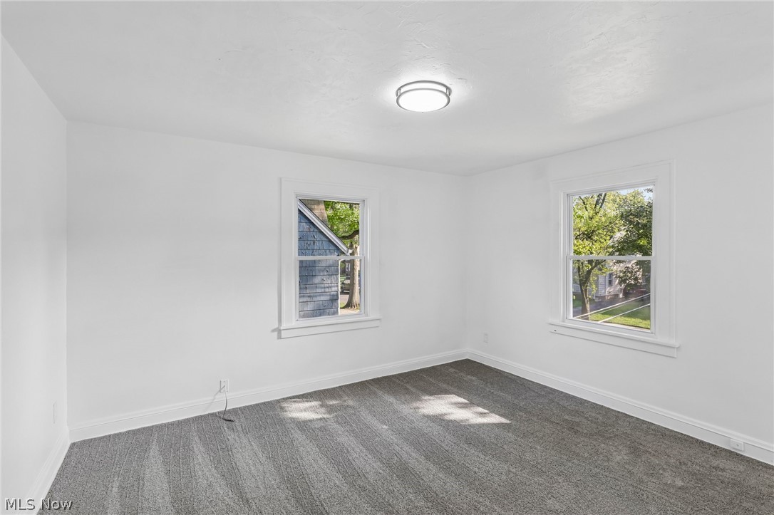 906 Keystone Drive Cleveland Heights OH 44121