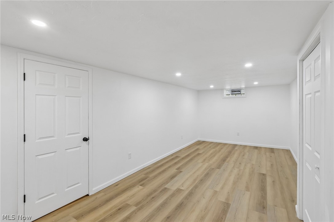 906 Keystone Drive Cleveland Heights OH 44121