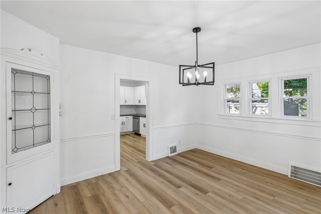 906 Keystone Drive Cleveland Heights OH 44121