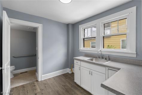 1012 Brown Street Akron OH 44301