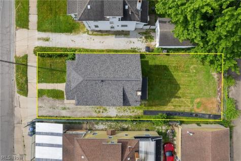 1012 Brown Street Akron OH 44301