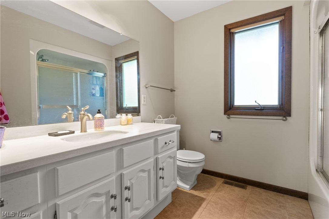 11950 Castleton Lane Grafton OH 44044