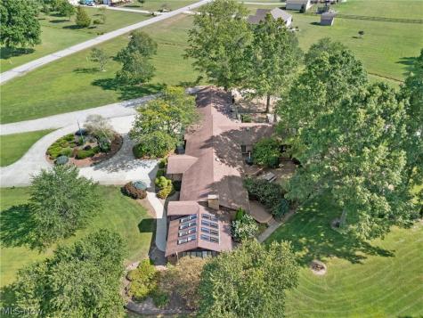 11950 Castleton Lane Grafton OH 44044