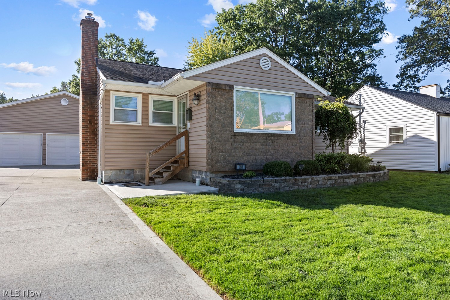 284 Longford Avenue Elyria OH 44035