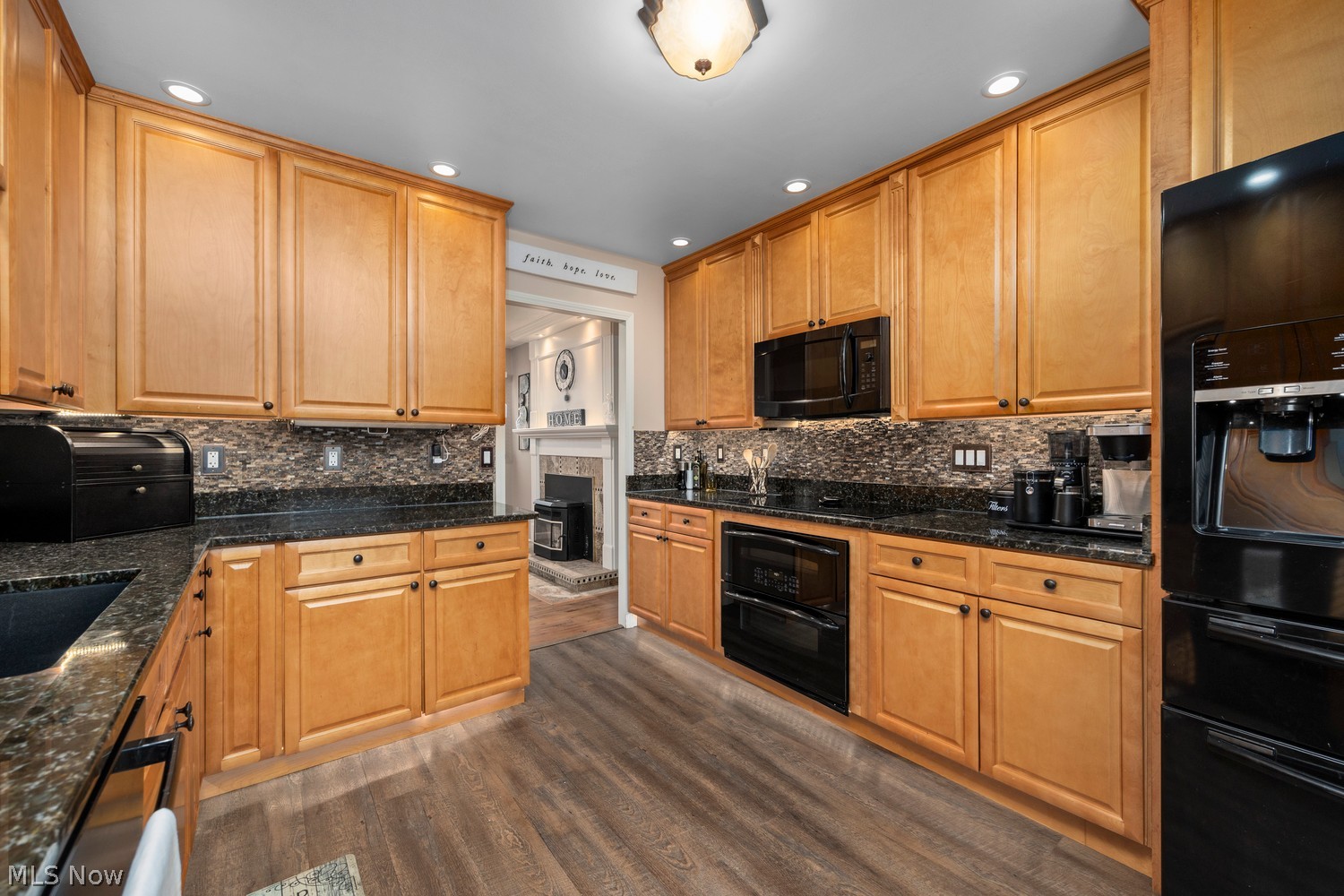 284 Longford Avenue Elyria OH 44035