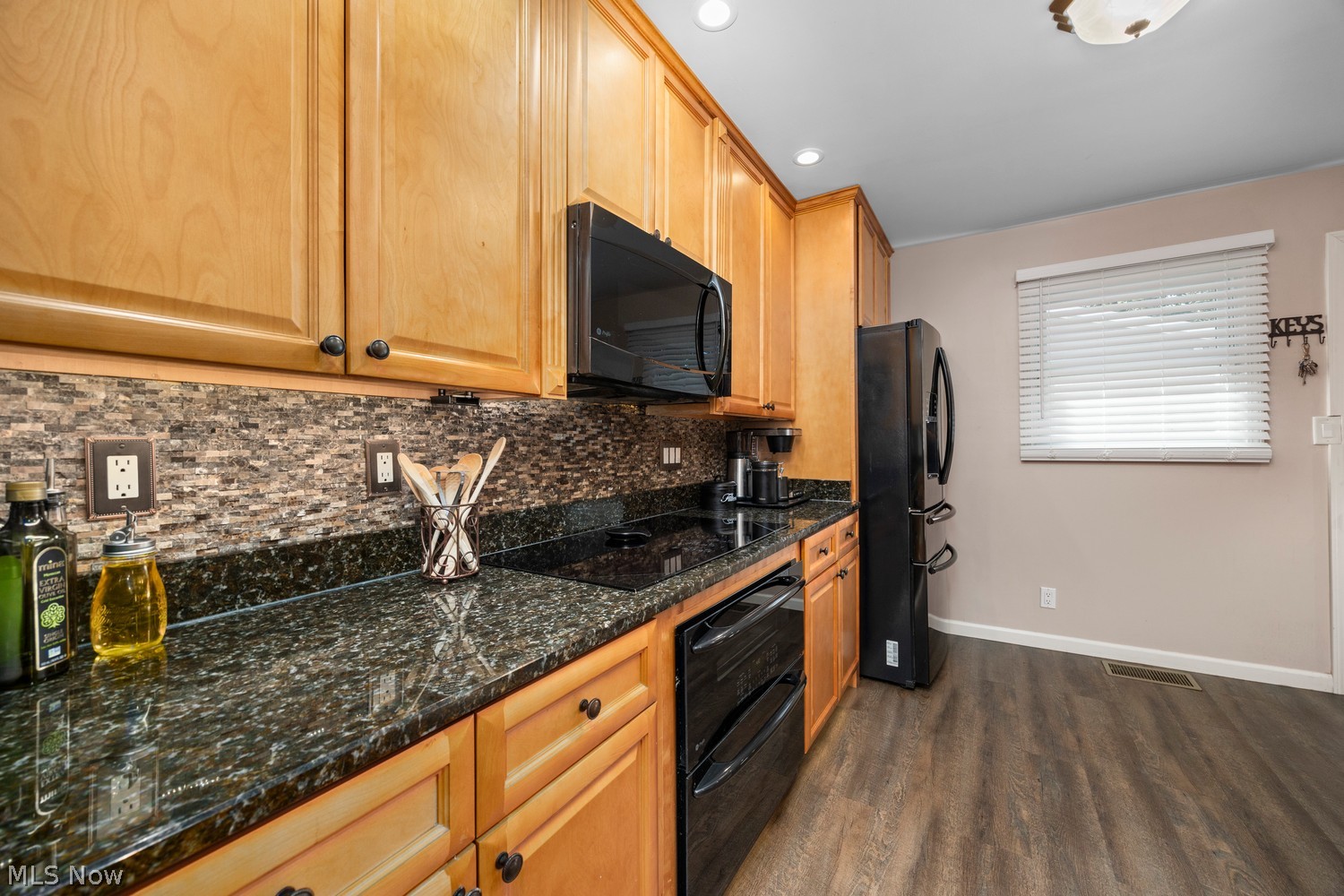 284 Longford Avenue Elyria OH 44035