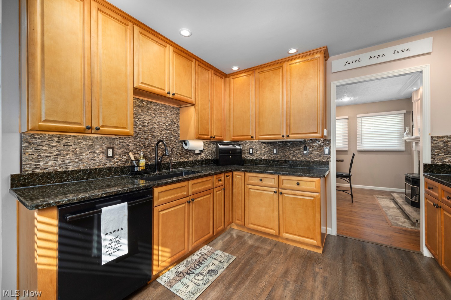 284 Longford Avenue Elyria OH 44035