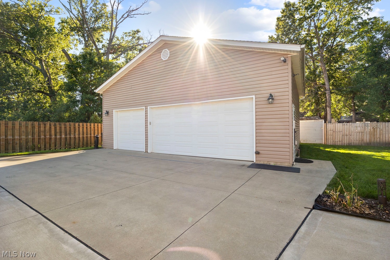 284 Longford Avenue Elyria OH 44035