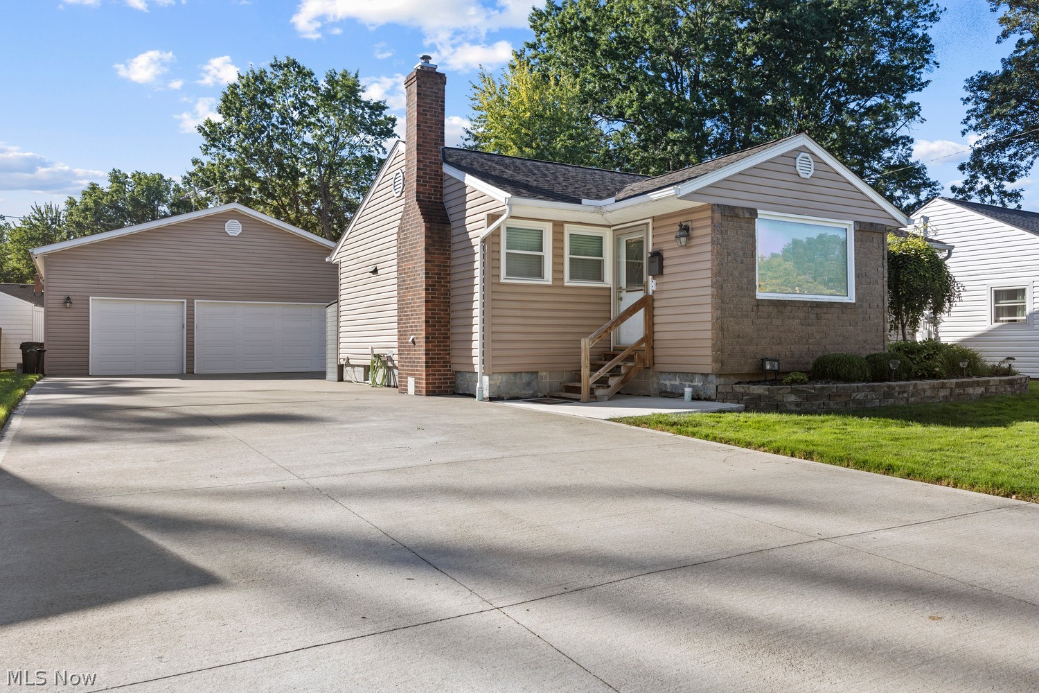 284 Longford Avenue Elyria OH 44035