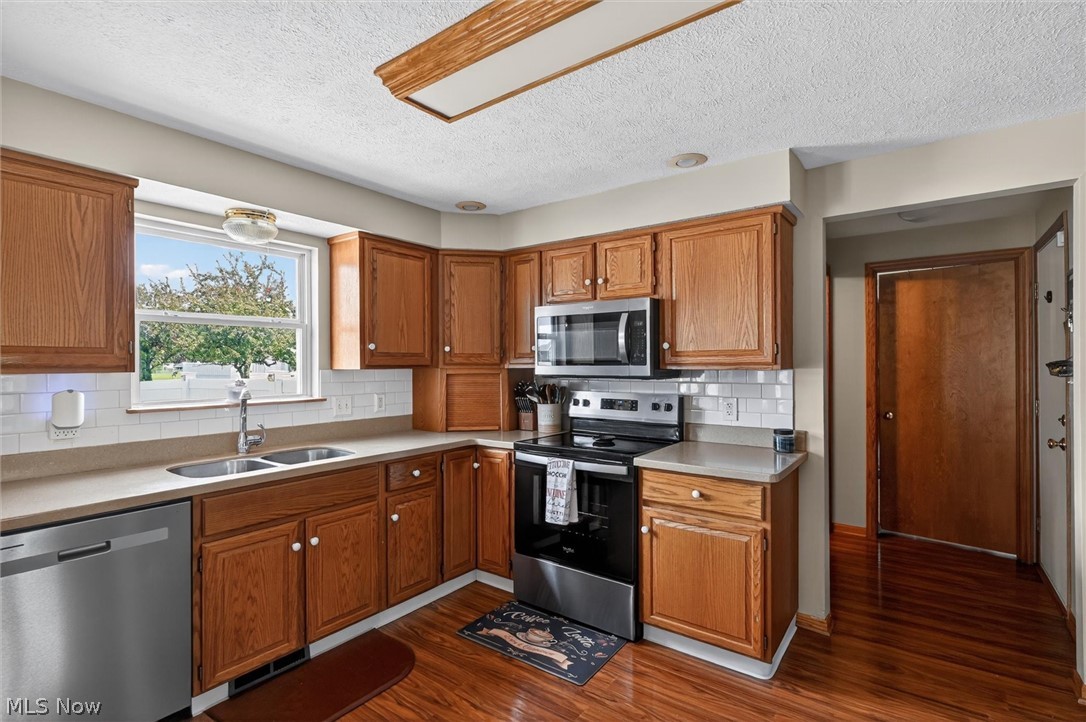 81 S Brookside Drive Oak Harbor OH 43449