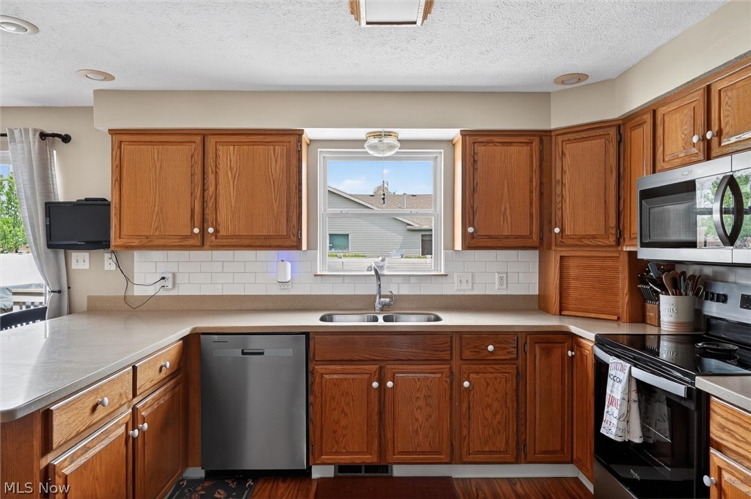 81 S Brookside Drive Oak Harbor OH 43449