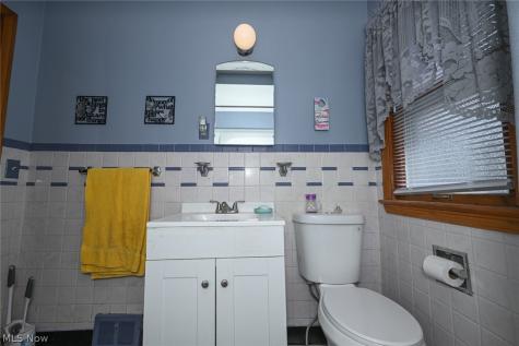 17812 Dalewood Avenue Maple Heights OH 44137