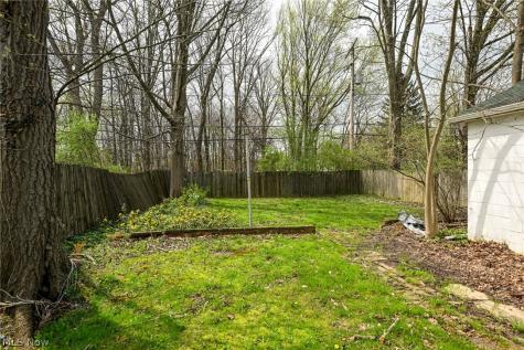 17812 Dalewood Avenue Maple Heights OH 44137