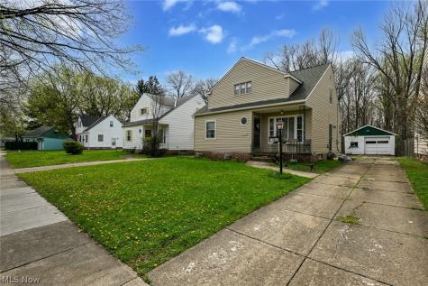17812 Dalewood Avenue Maple Heights OH 44137