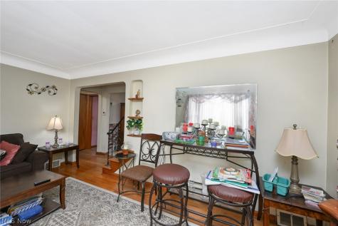 17812 Dalewood Avenue Maple Heights OH 44137