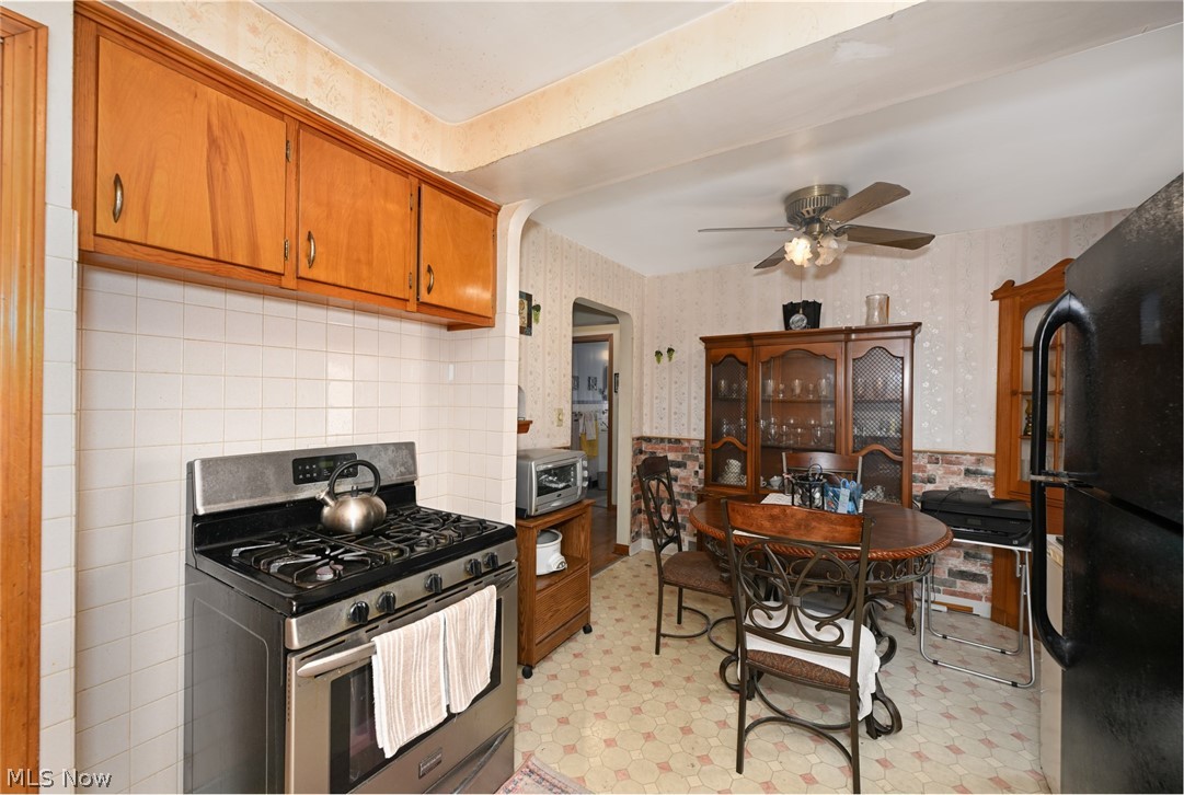 17812 Dalewood Avenue Maple Heights OH 44137