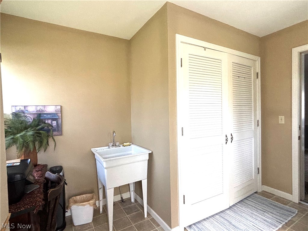383 Edgewood Court Columbiana OH 44408