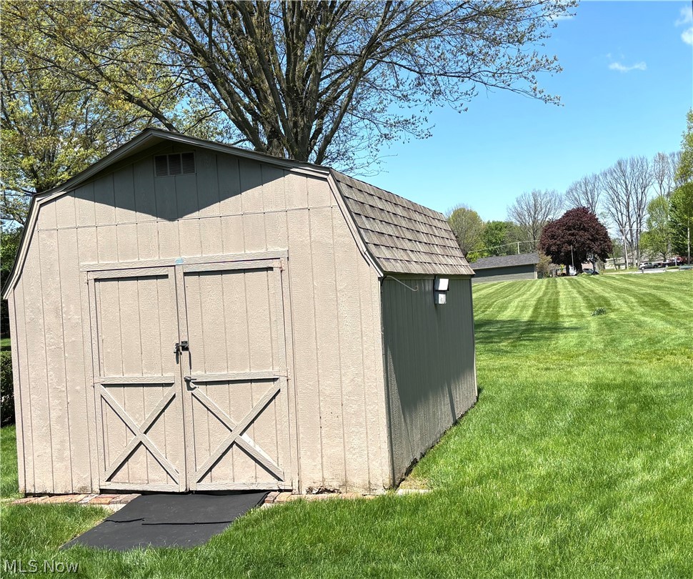 383 Edgewood Court Columbiana OH 44408