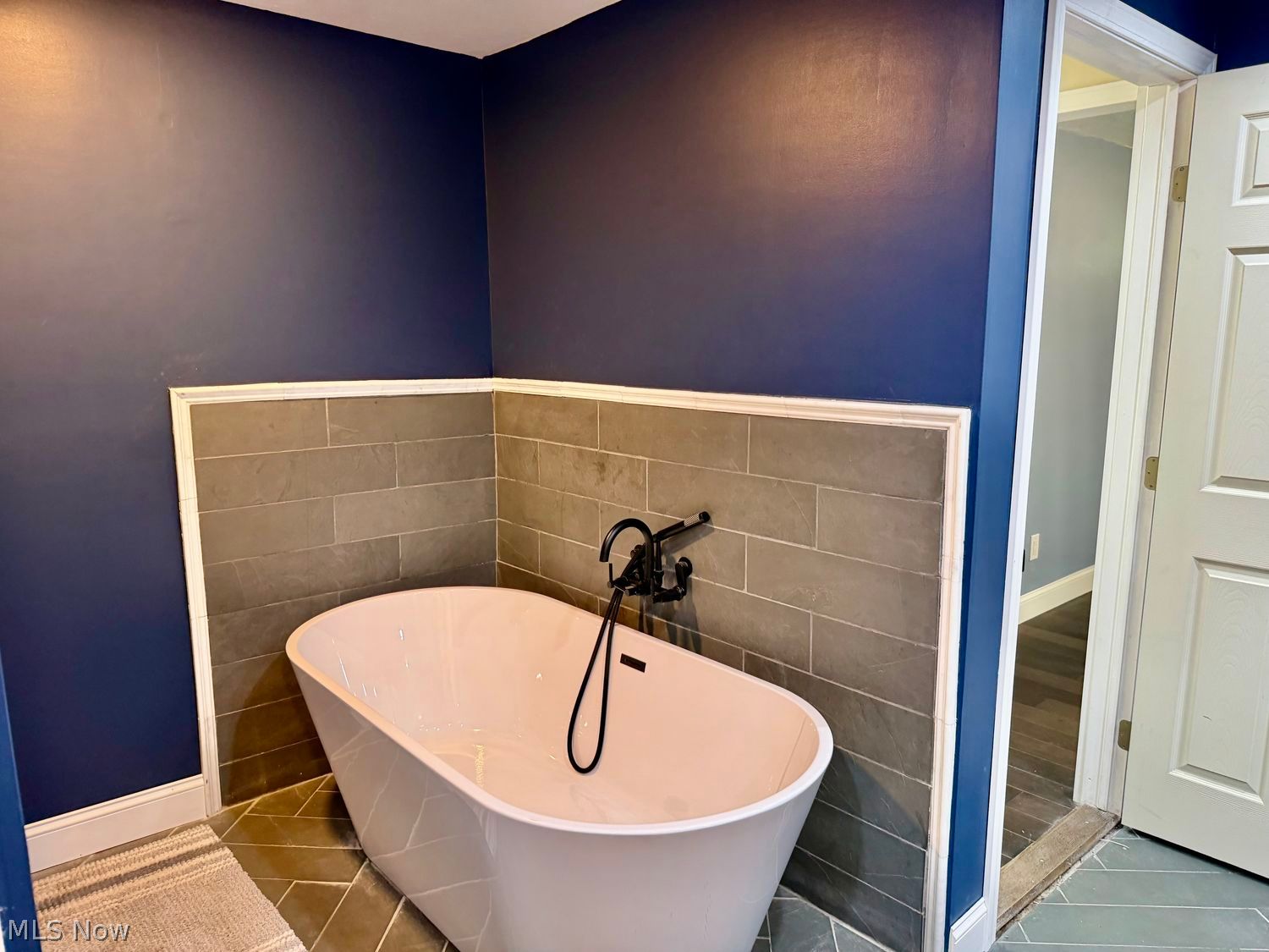 4875 Redwood Drive Sheffield Lake OH 44054