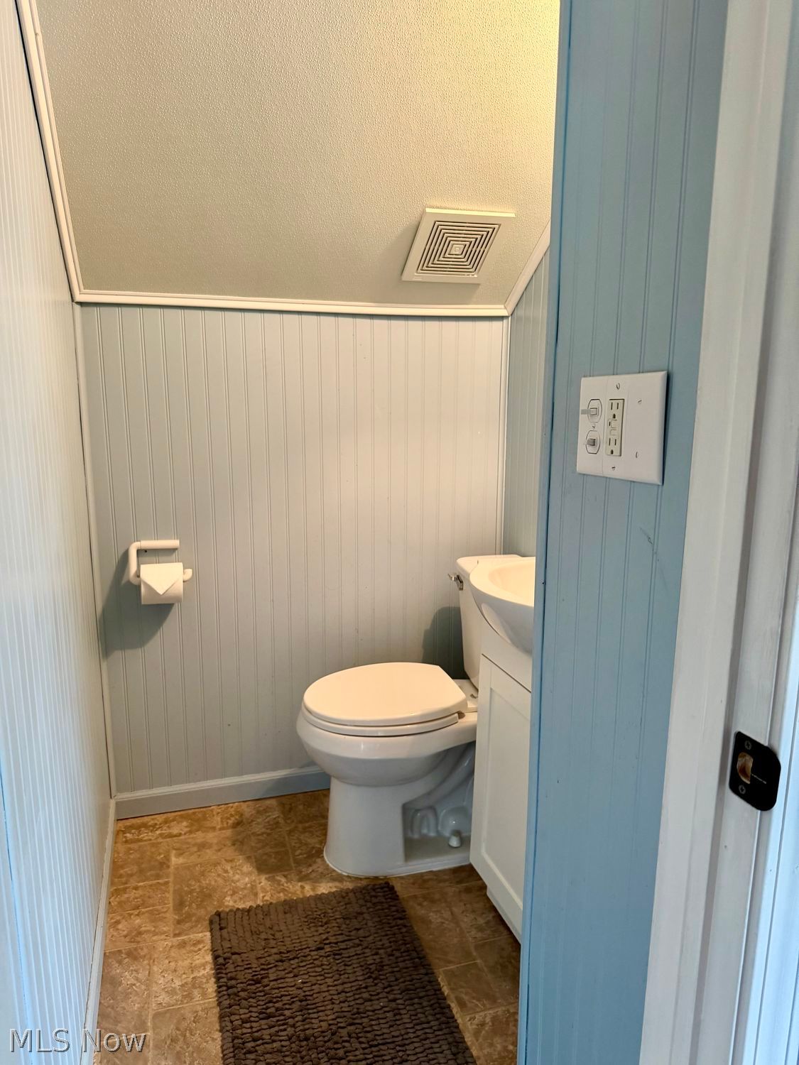 4875 Redwood Drive Sheffield Lake OH 44054
