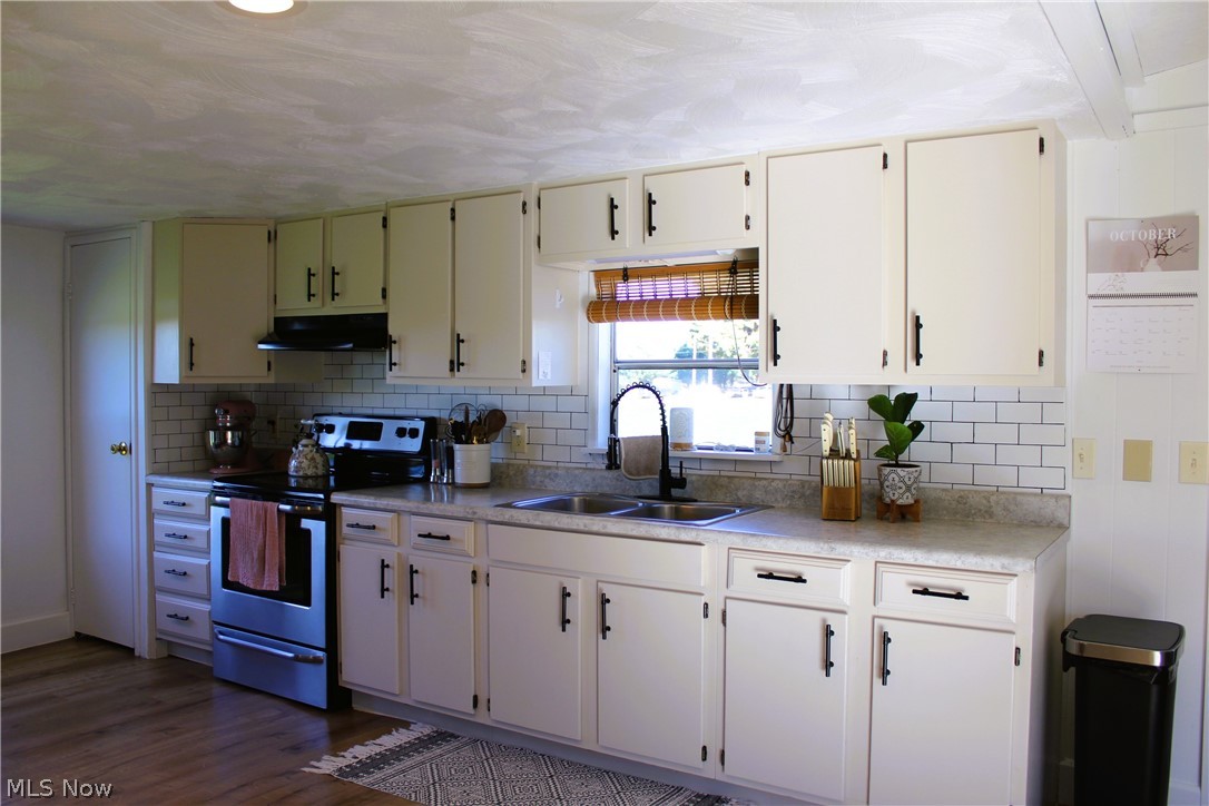 13654 Township Road 473 Lakeville OH 44638