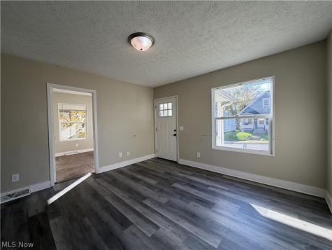 1517 16th Street NE Canton OH 44705