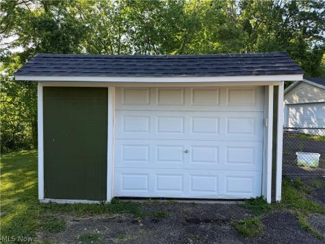 865 East Boulevard Aurora OH 44202