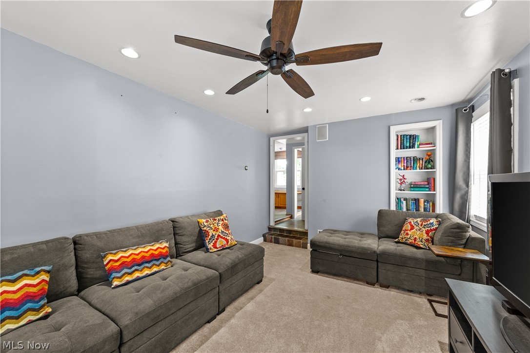 1623 Sunview Road Lyndhurst OH 44124