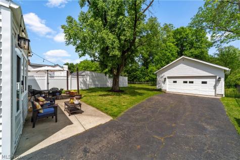 1623 Sunview Road Lyndhurst OH 44124