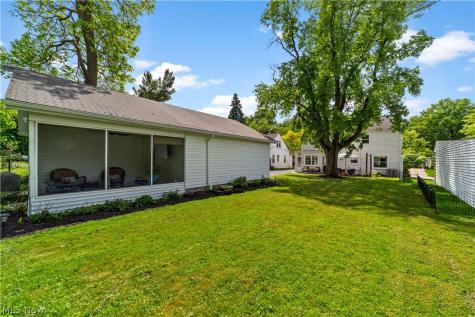 1623 Sunview Road Lyndhurst OH 44124