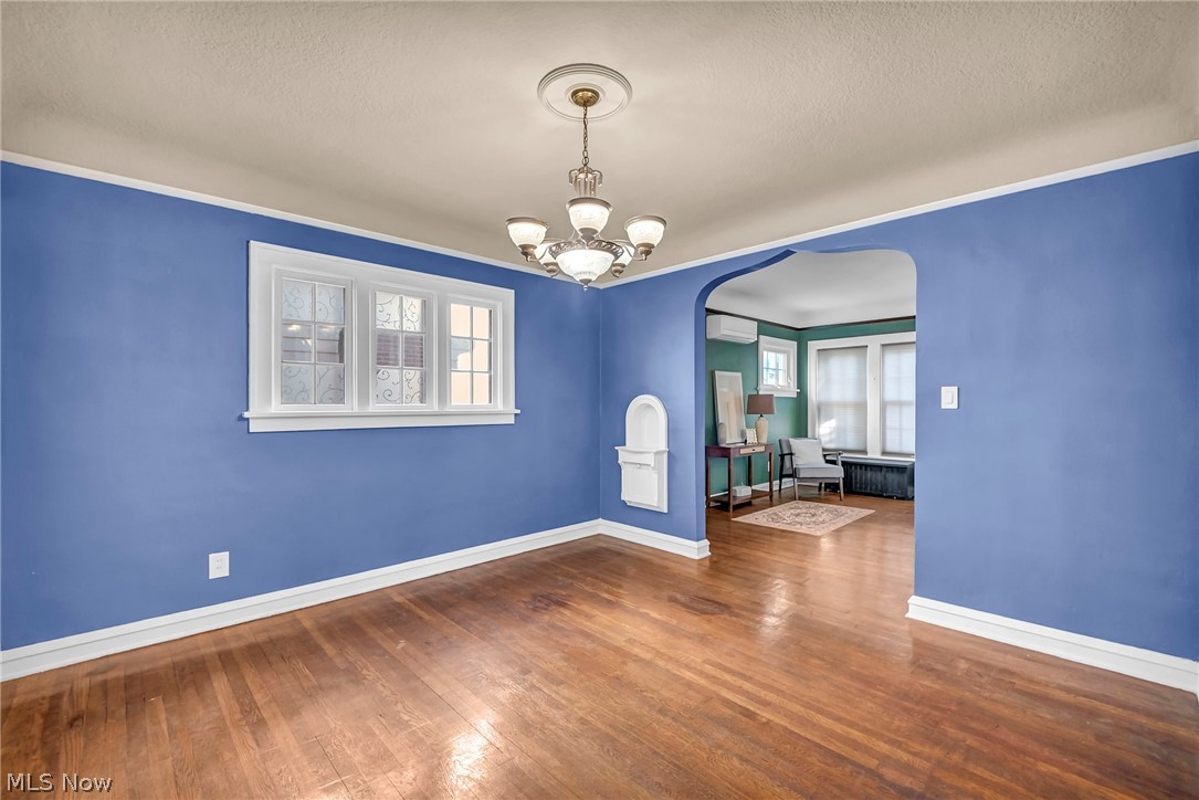 3561 Tullamore Road University Heights OH 44118