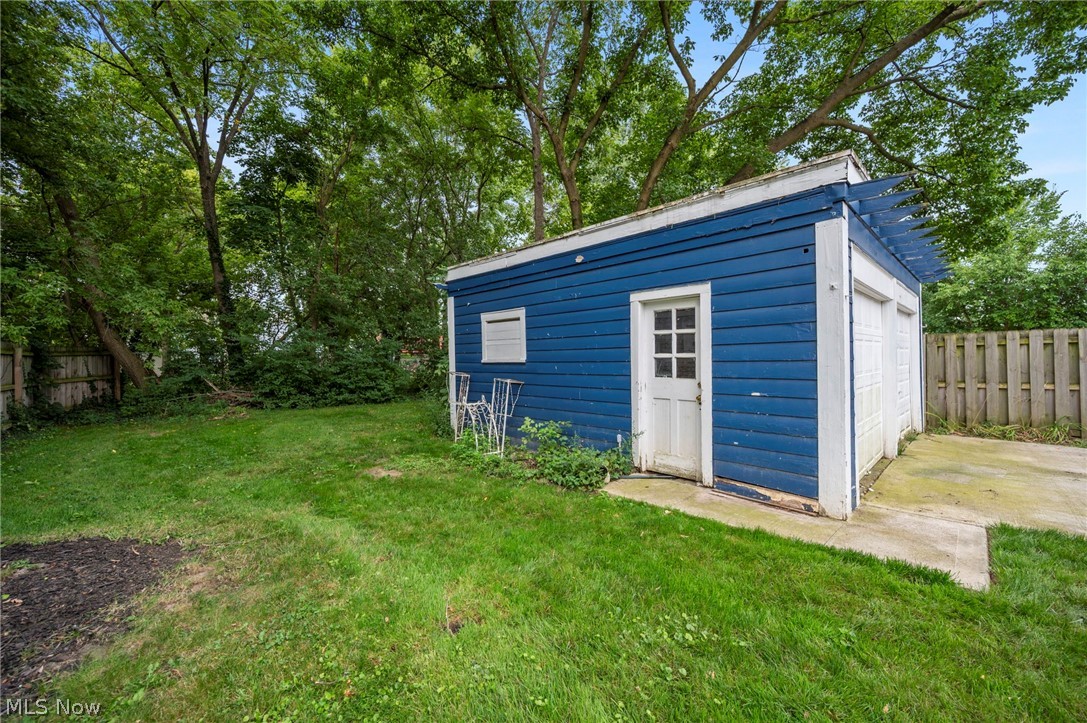 16819 Bradgate Avenue Cleveland OH 44111