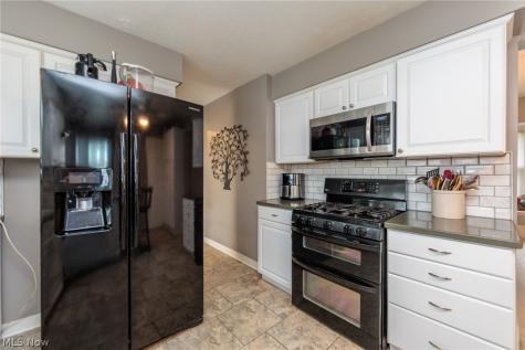 21 Lincoln Avenue Berea OH 44017