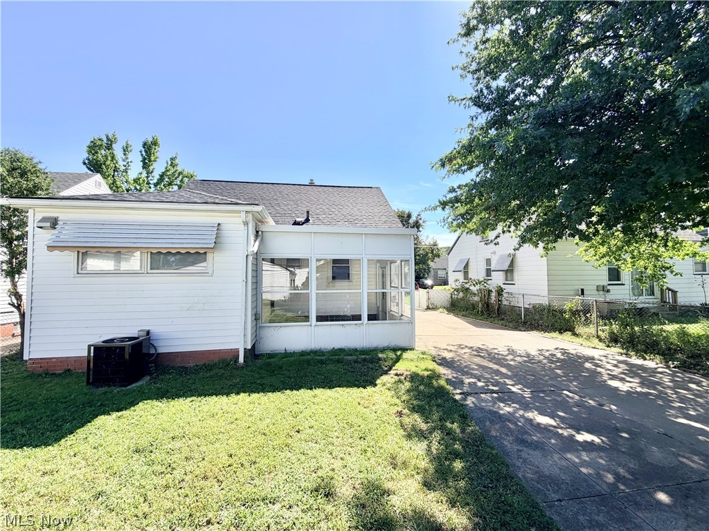 20751 Wilmore Avenue Euclid OH 44123