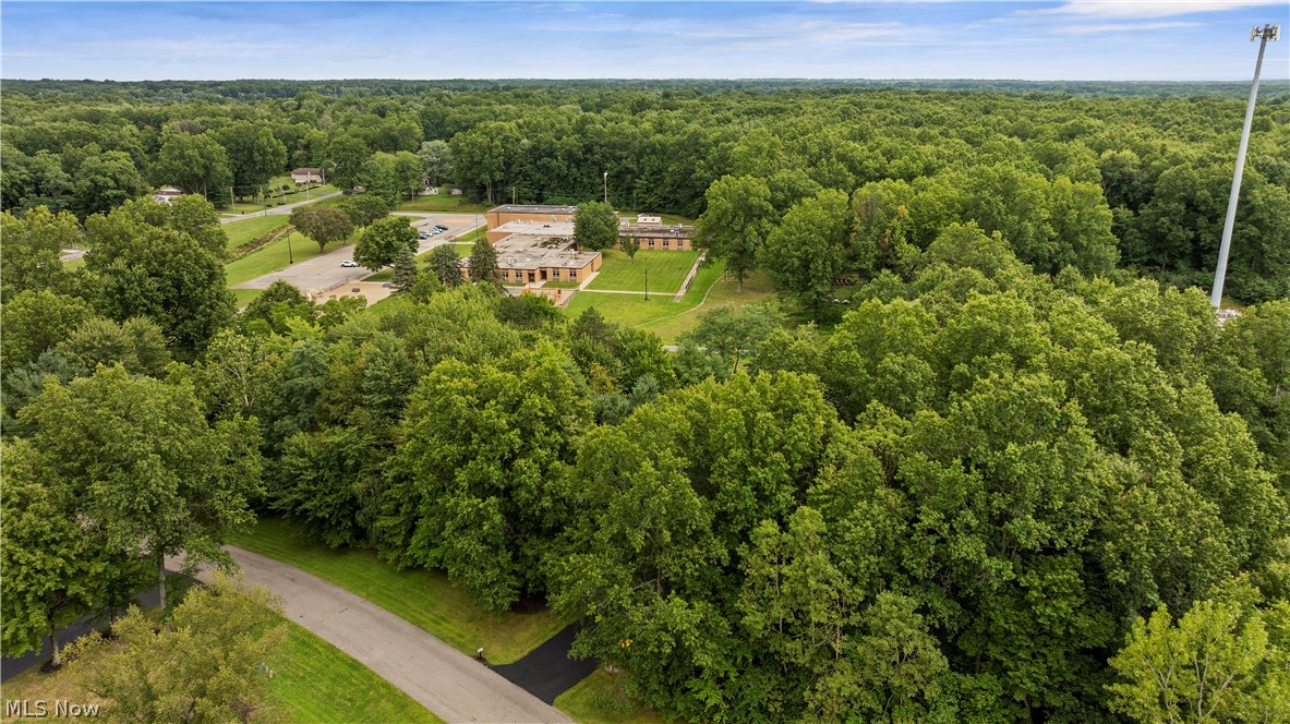 1337 Springwood SE Warren OH 44484