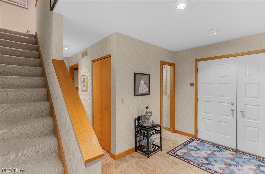 1337 Springwood SE Warren OH 44484