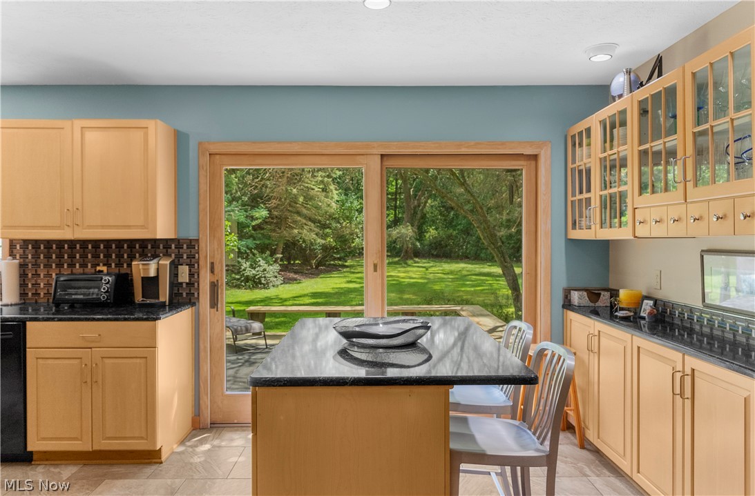 1337 Springwood SE Warren OH 44484