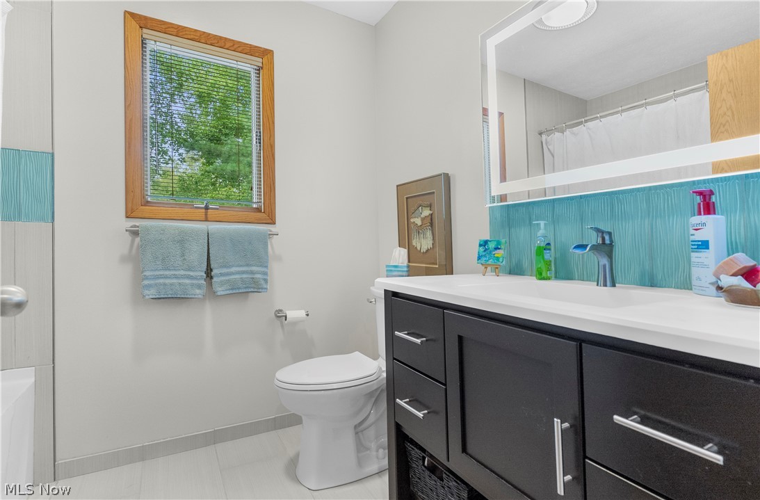 1337 Springwood SE Warren OH 44484