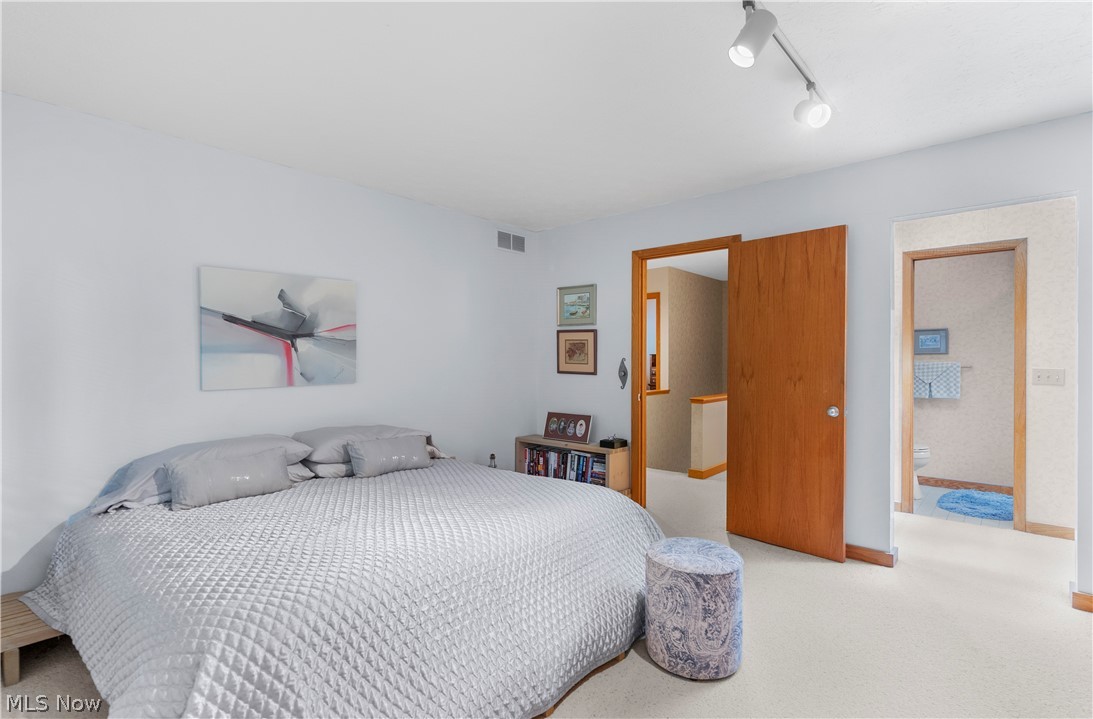 1337 Springwood SE Warren OH 44484
