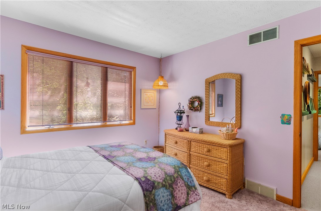 1337 Springwood SE Warren OH 44484